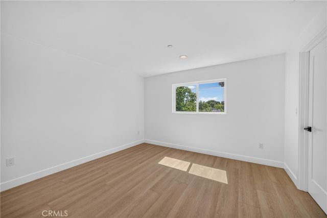 2937 10th, Los Angeles, CA 90018