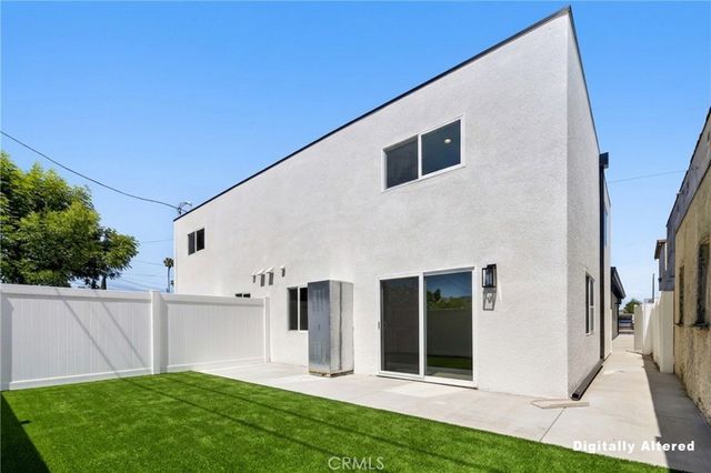 2937 10th, Los Angeles, CA 90018