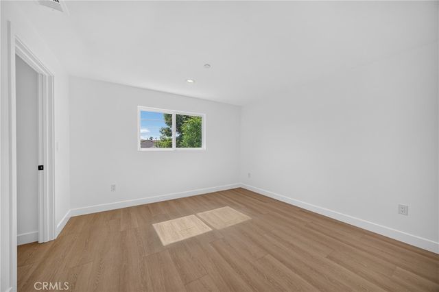 2937 10th, Los Angeles, CA 90018
