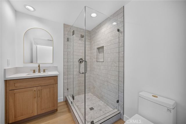 2937 10th, Los Angeles, CA 90018