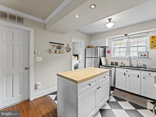 3812 KELLER AVE, Alexandria, VA 22302