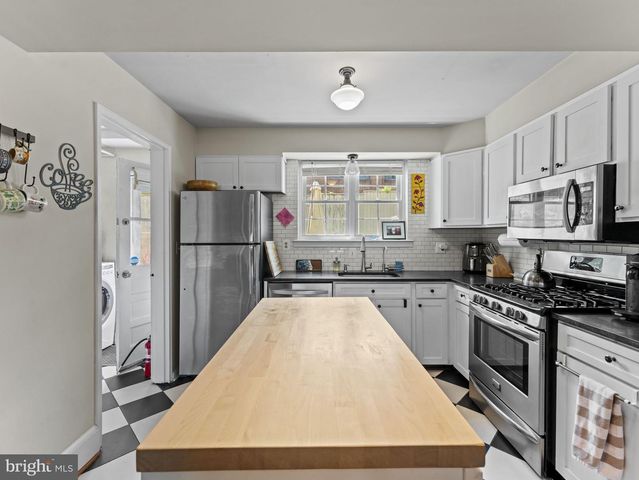 3812 KELLER AVE, Alexandria, VA 22302