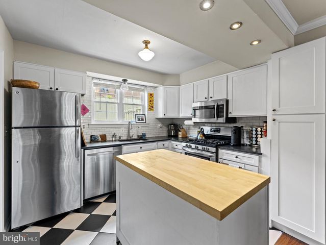 3812 KELLER AVE, Alexandria, VA 22302