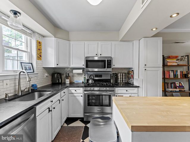 3812 KELLER AVE, Alexandria, VA 22302