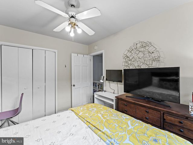 3812 KELLER AVE, Alexandria, VA 22302