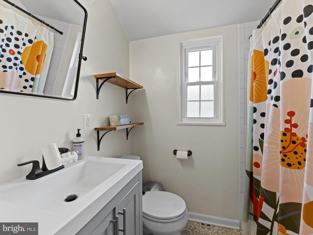 3812 KELLER AVE, Alexandria, VA 22302