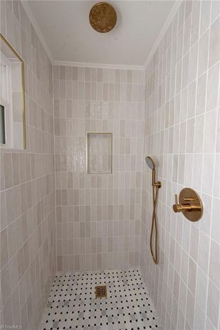3035 Walnut Avenue, Winston-salem, NC 27106