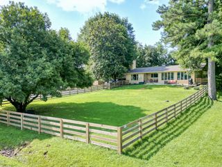 209 Woods Dr, Columbia, TN 38401