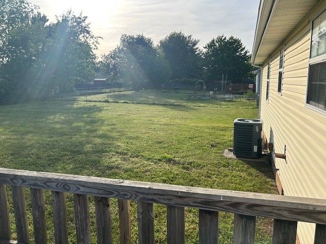 924 Linda Dr, Oak Grove, KY 42262