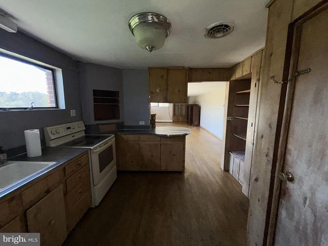 35142 LEESBURG PIKE, Round Hill, VA 20141