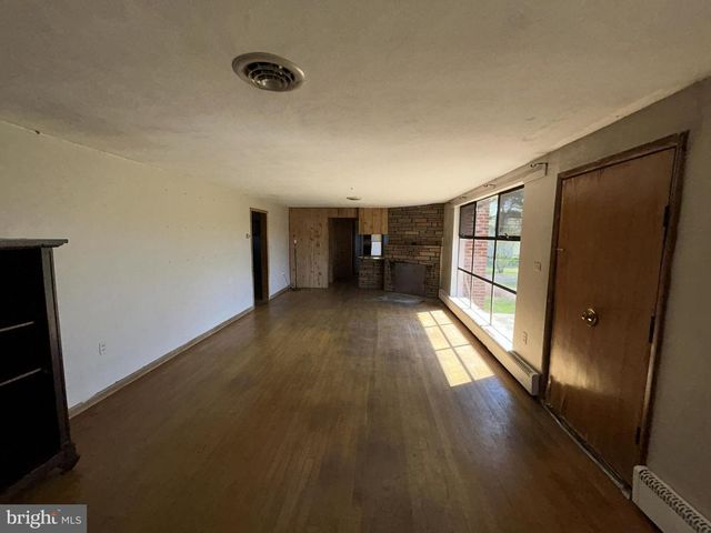 35142 LEESBURG PIKE, Round Hill, VA 20141