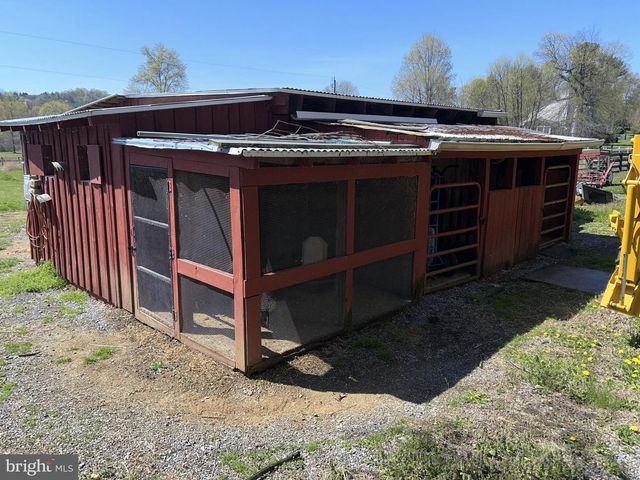 35142 LEESBURG PIKE, Round Hill, VA 20141
