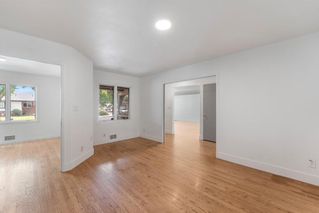 2704 Westchester Lane, Modesto, CA 95350
