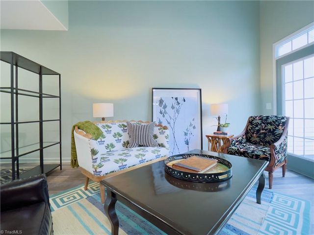 5811 Fox Point Circle, Winston-salem, NC 27104