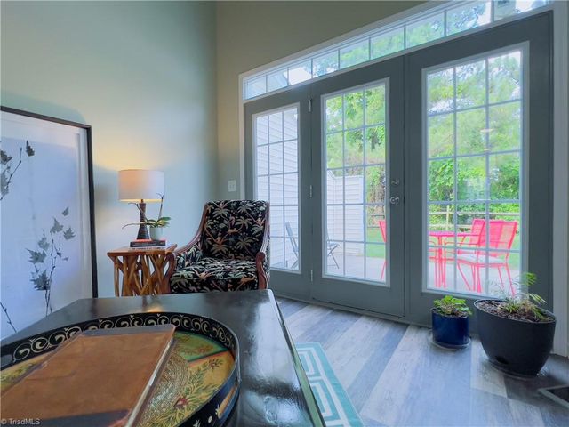 5811 Fox Point Circle, Winston-salem, NC 27104