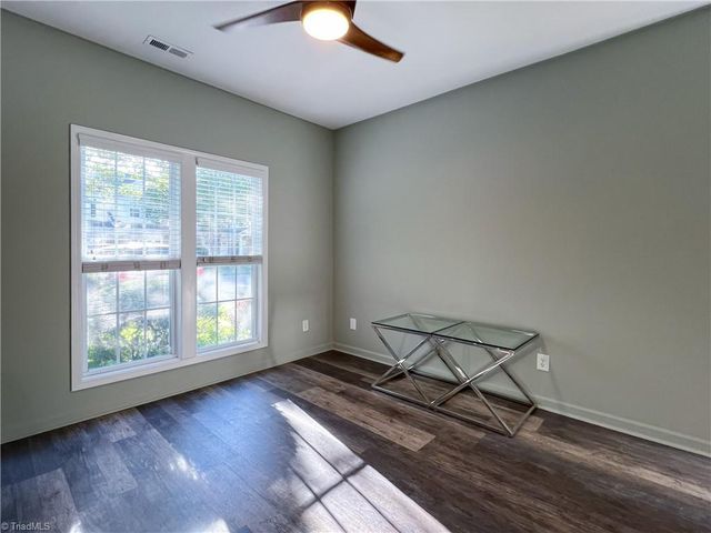 5811 Fox Point Circle, Winston-salem, NC 27104