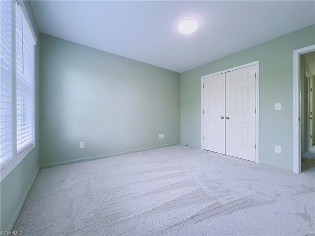 5811 Fox Point Circle, Winston-salem, NC 27104