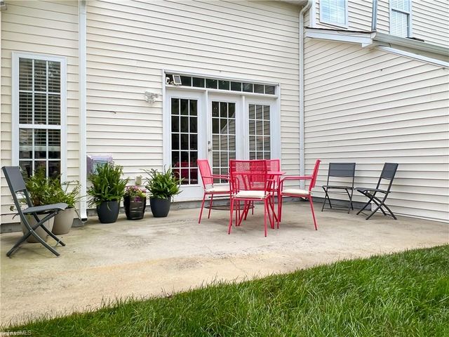 5811 Fox Point Circle, Winston-salem, NC 27104