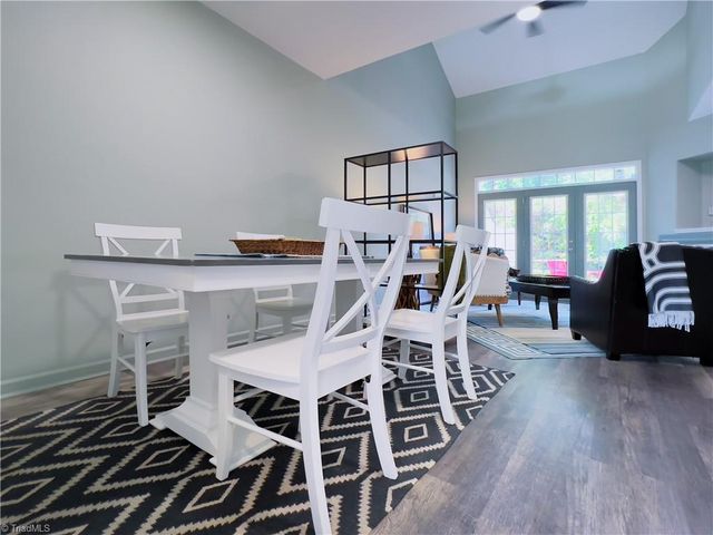 5811 Fox Point Circle, Winston-salem, NC 27104