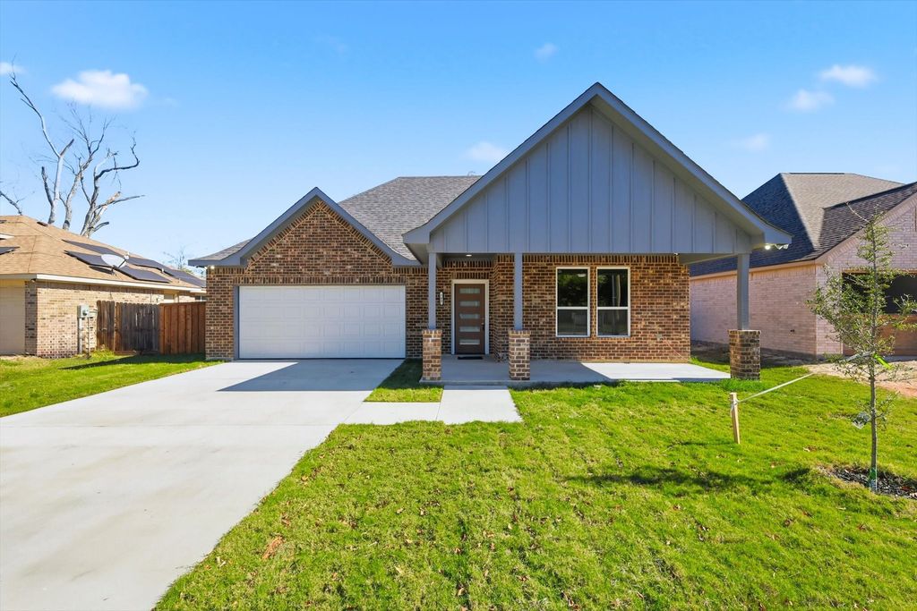 709 Bethlehem Street, Terrell, TX 75160
