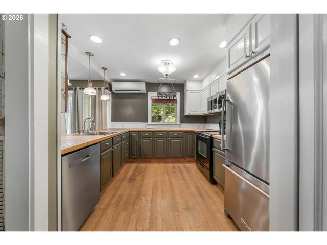 501 Ne BROADWAY St, Myrtle Creek, OR 97457