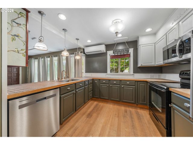 501 Ne BROADWAY St, Myrtle Creek, OR 97457