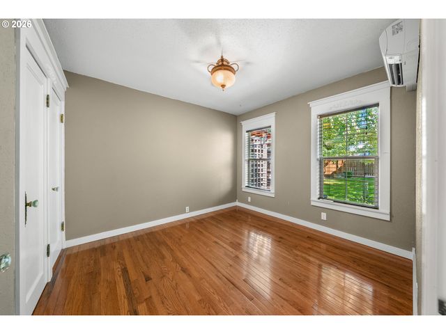 501 Ne BROADWAY St, Myrtle Creek, OR 97457