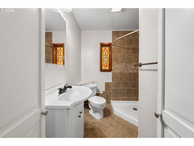 501 Ne BROADWAY St, Myrtle Creek, OR 97457