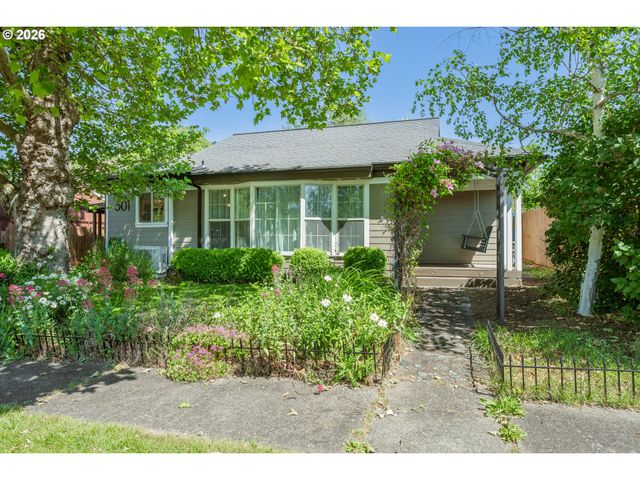 501 Ne BROADWAY St, Myrtle Creek, OR 97457