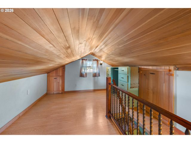 501 Ne BROADWAY St, Myrtle Creek, OR 97457