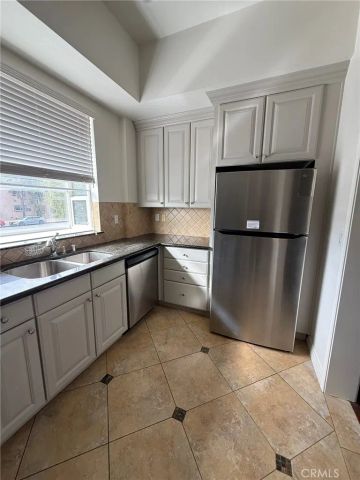 4904 Laurel Canyon 101, Valley Village, CA 91607