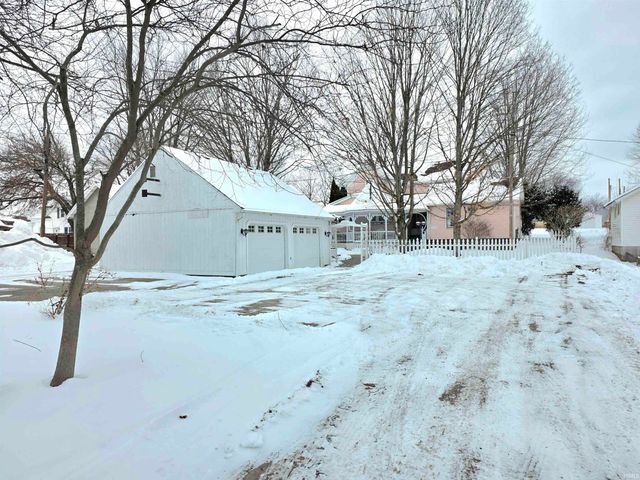 114 E Tulley Street, Churubusco, IN 46723
