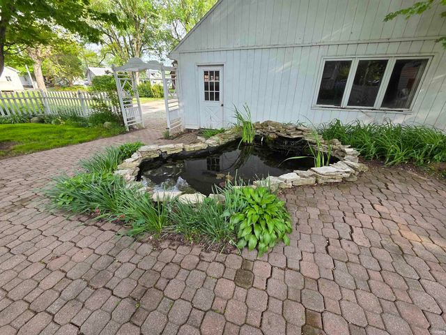 114 E Tulley Street, Churubusco, IN 46723