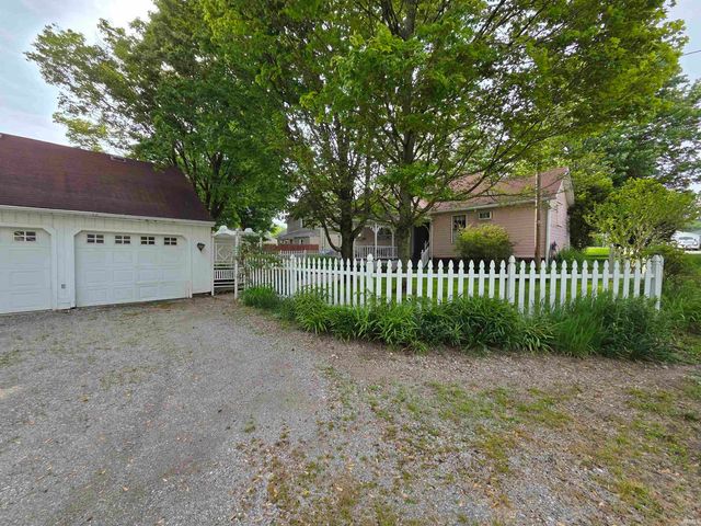 114 E Tulley Street, Churubusco, IN 46723