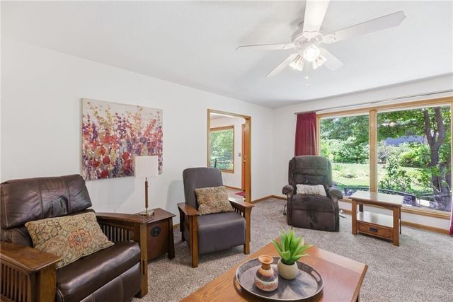 904 Joseph Drive, Lawrence, KS 66049