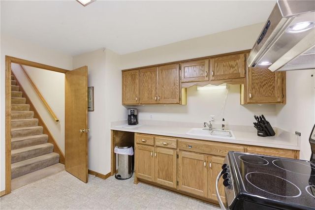 904 Joseph Drive, Lawrence, KS 66049