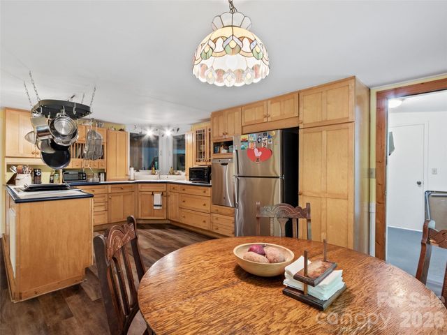 11820 State Highway 197 None S, Burnsville, NC 28714