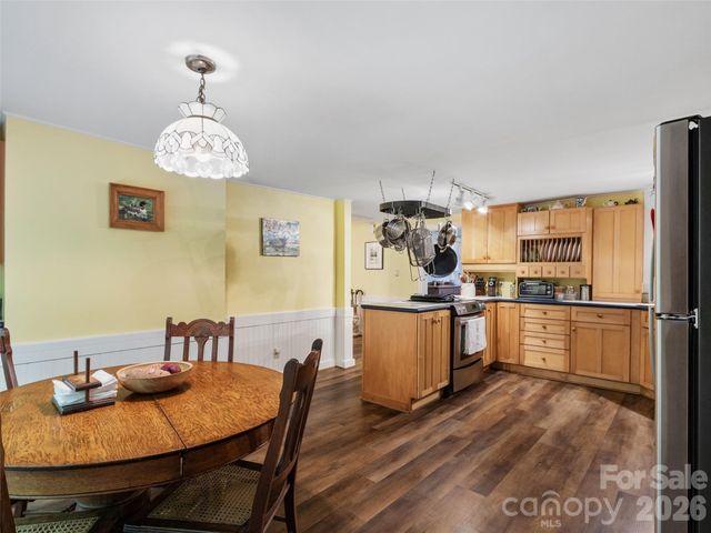 11820 State Highway 197 None S, Burnsville, NC 28714