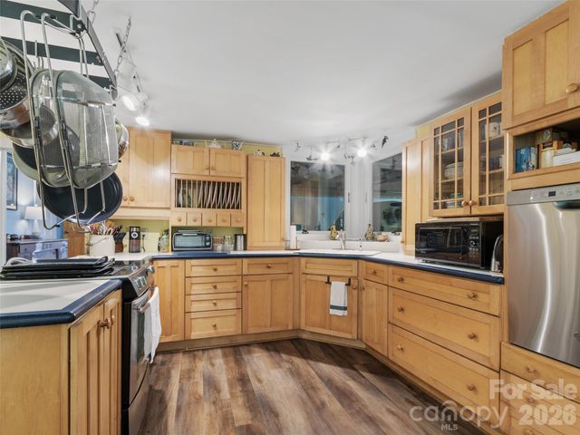 11820 State Highway 197 None S, Burnsville, NC 28714