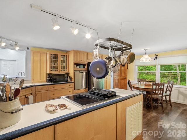 11820 State Highway 197 None S, Burnsville, NC 28714