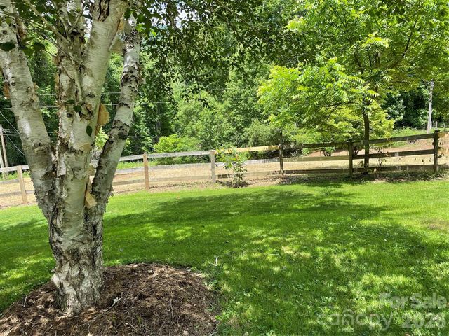 11820 State Highway 197 None S, Burnsville, NC 28714