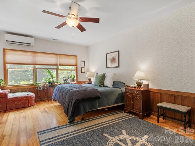 11820 State Highway 197 None S, Burnsville, NC 28714