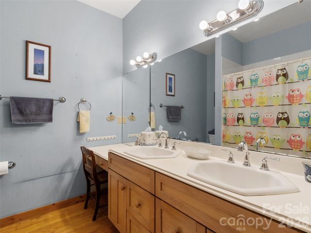 11820 State Highway 197 None S, Burnsville, NC 28714