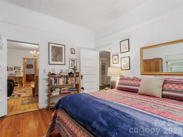 11820 State Highway 197 None S, Burnsville, NC 28714