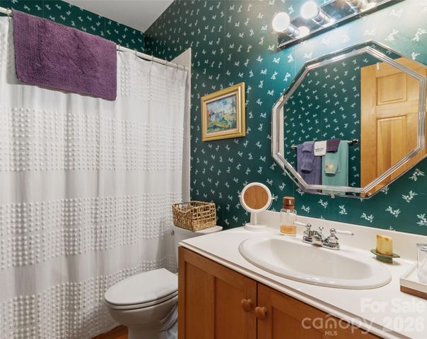 11820 State Highway 197 None S, Burnsville, NC 28714