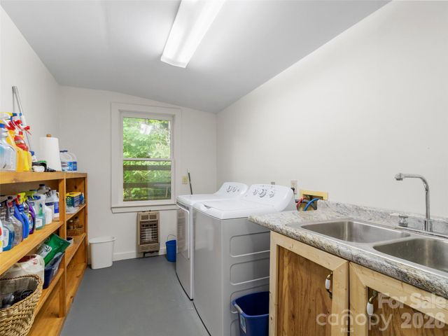 11820 State Highway 197 None S, Burnsville, NC 28714