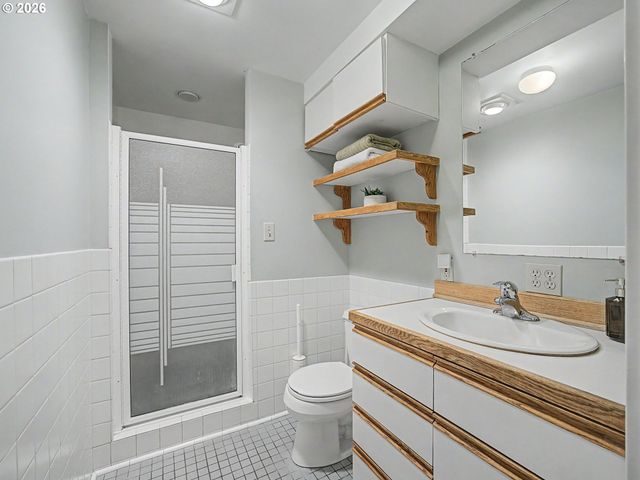 5241 Se 45TH Ave, Portland, OR 97206