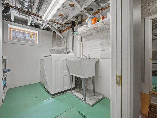 5241 Se 45TH Ave, Portland, OR 97206