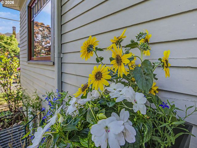 5241 Se 45TH Ave, Portland, OR 97206