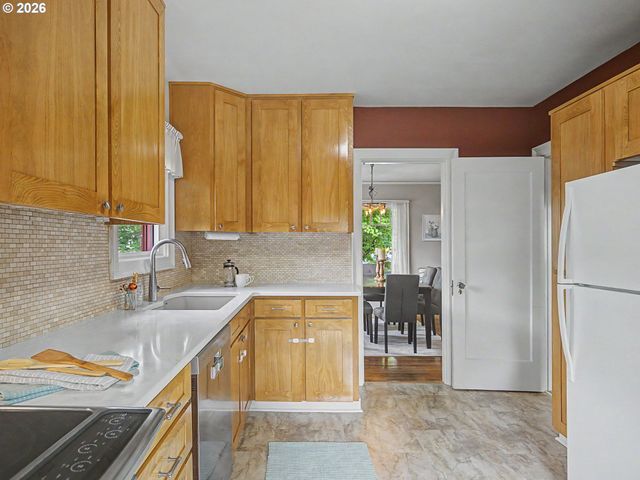 5241 Se 45TH Ave, Portland, OR 97206